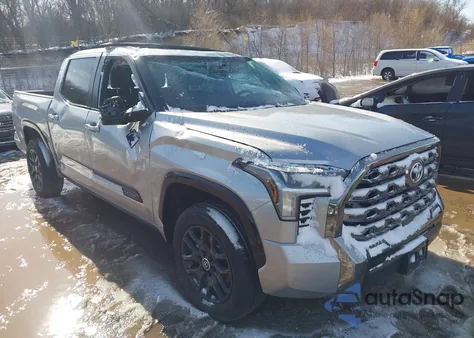 2024 Toyota Tundra Crewmax Platinum из США, поврежденный, VIN 5TFNA5DB7RX142071